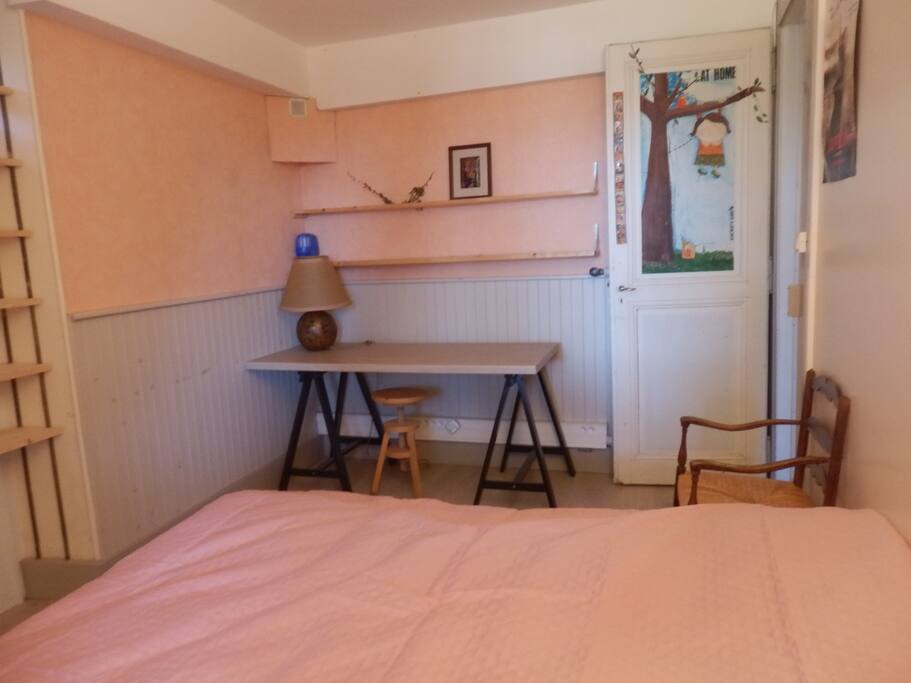 un bureau où laisser ses soucis, avant de faire un tour au bord du lac !