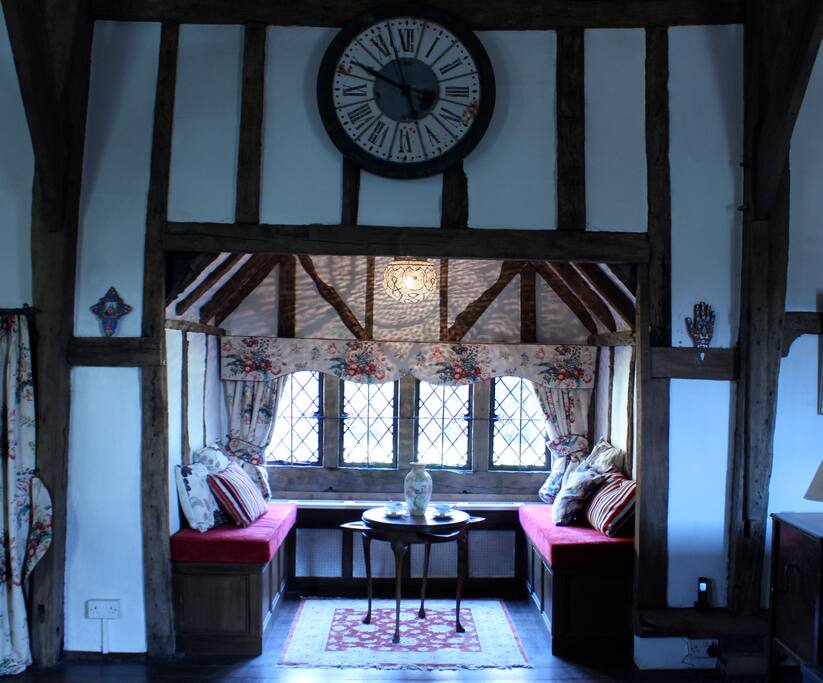 Card Nook, for playing cards, reading or enjoying a pot of tea.
