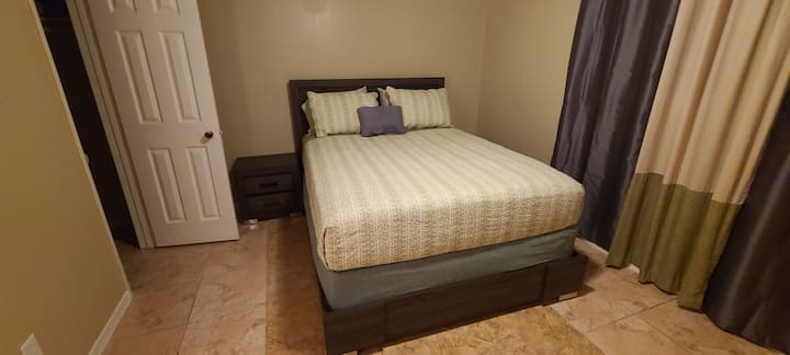 Schlafzimmer 2