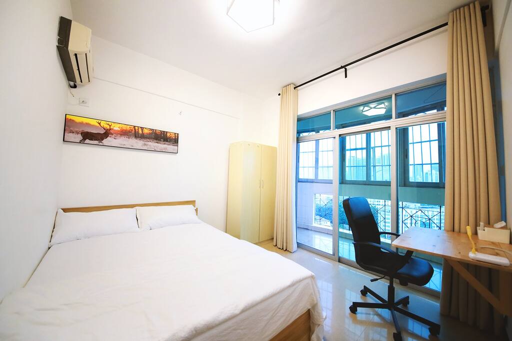 酒店的床,三色灯,阳台//Hotel bed, 3 tones of light, balcony//Cama de hotel, 3 tonos de luces, balcon