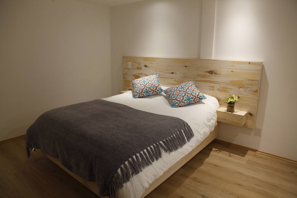 Room Octavio Paz