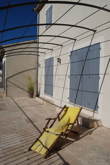 Sieste sur la terrasse