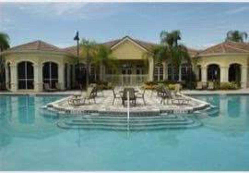 The community pool and club house features gym/business center/theater room/Tanning bed/ indoor kids playroom