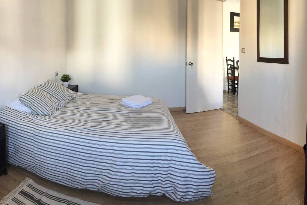 ROOM 1