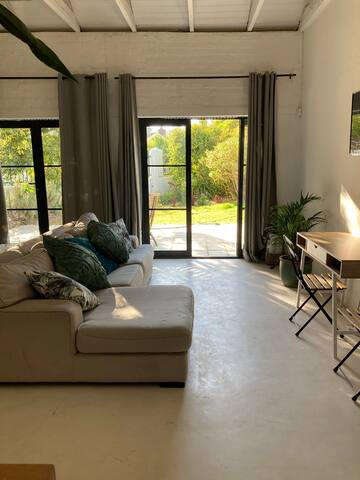 Morningside Sanctuary Pizza Oven Poolside Paradise gallery image 2