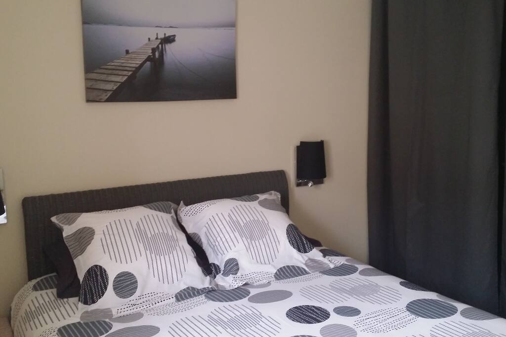 Grande chambre lit 160