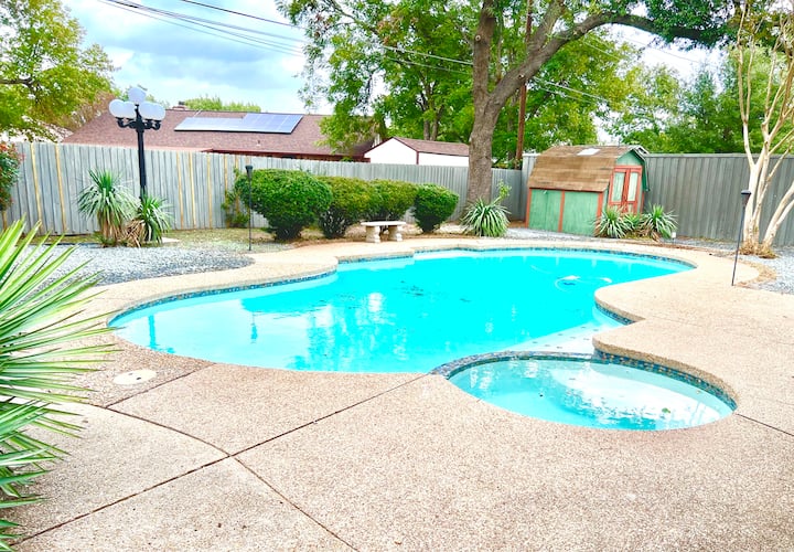 Dreams of Beaches Heated Spa & Pool ! Houses for Rent in Euless