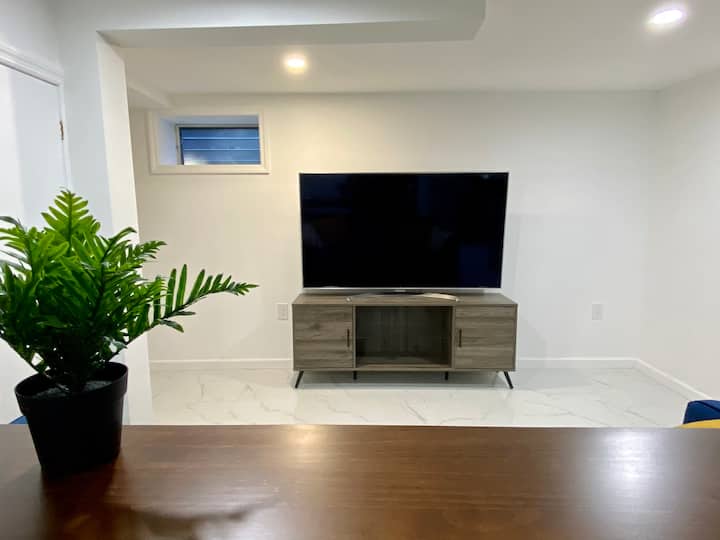 1 Bedroom Apartment | Free W/d - Queens, NY