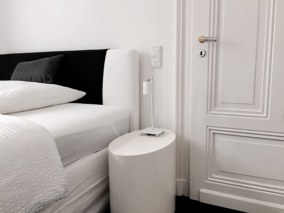 Gästezimmer/Guest Room