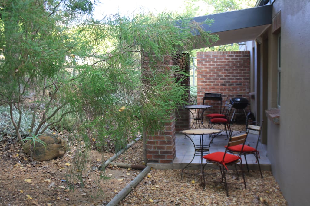 Bush Cottage - Outside BBQ area