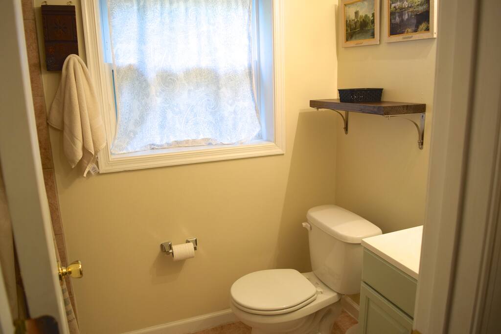 Full-size bathroom