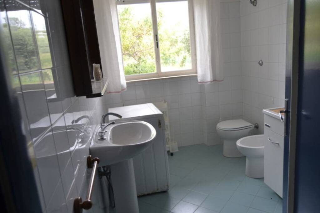 bagno con cabina doccia