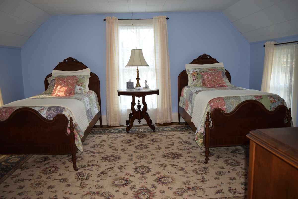 Ზემოთ ჩრდილოეთის საძინებელი.