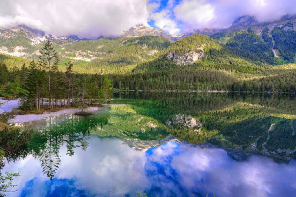 Lago di Tovel, 6 km da noi.