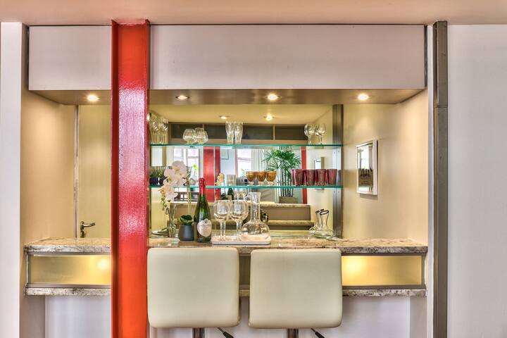 Luxury Cozy Gem in the Heart of the CBD gallery image 3