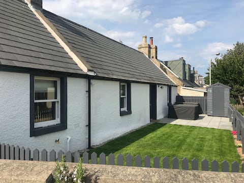 Luxury Cottage Nestled in the Heart of Findhorn