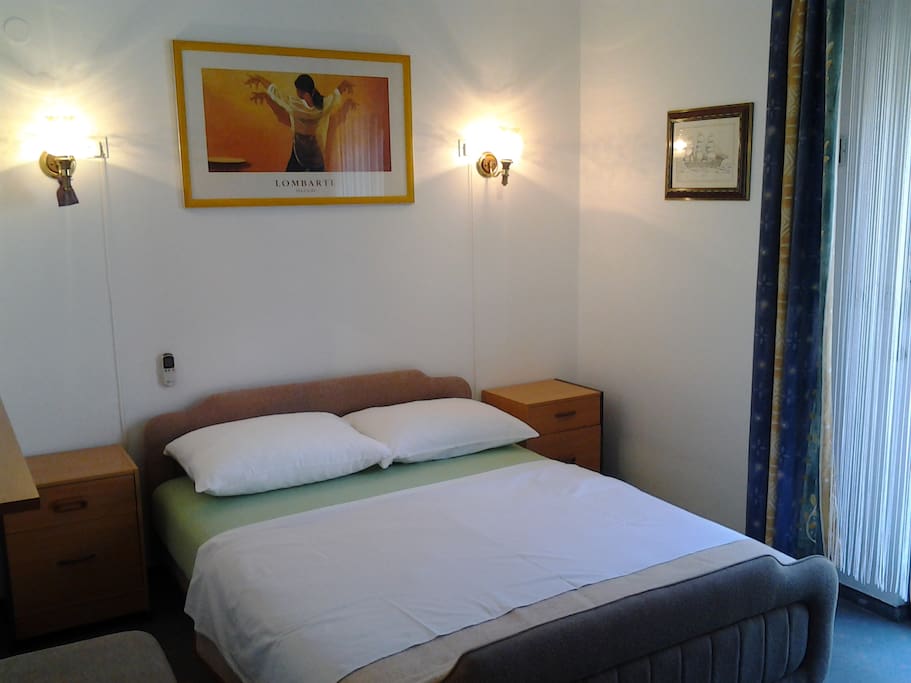 Clean rooms, WiFi& Air condition
