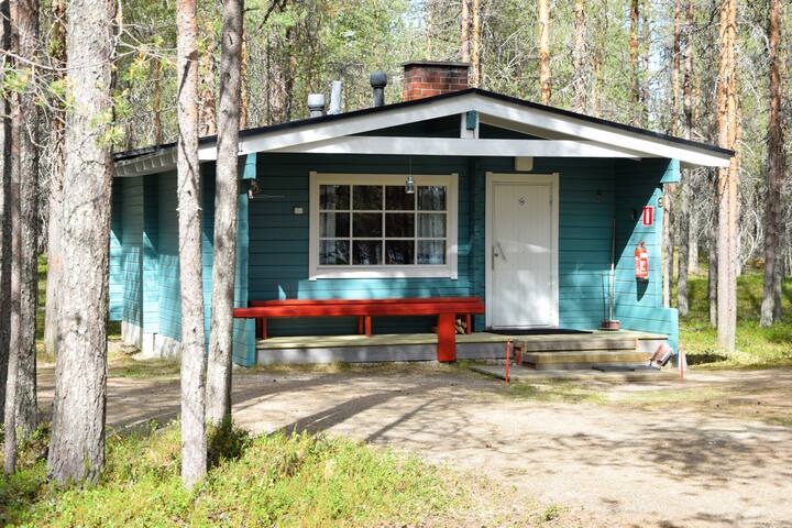 Log Cabin 40m2 By The Lake Free Wi Fi Cottages For Rent In