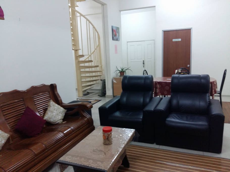 Big hall with nice sofa set