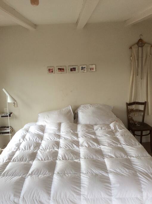 Sleep well on a big Auping bed 180 x 200 cm