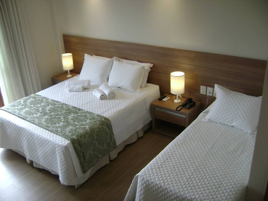 Cama de casal e bicama (solteiro)
