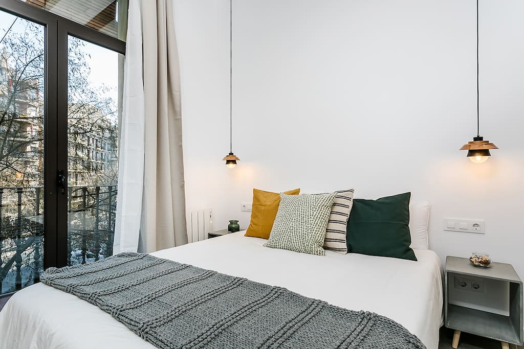Bedroom 1 (double bed)