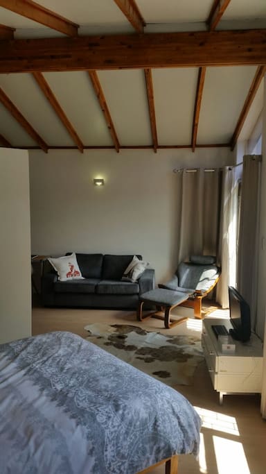 High ceilings with lots of light