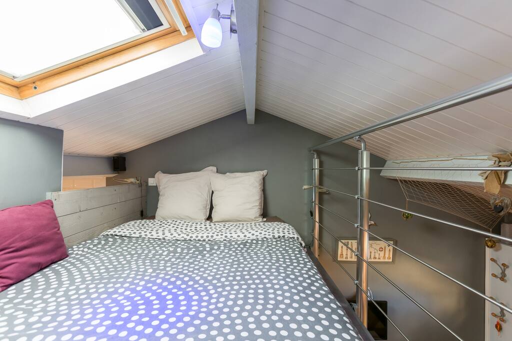 Lit double en mezzanine
