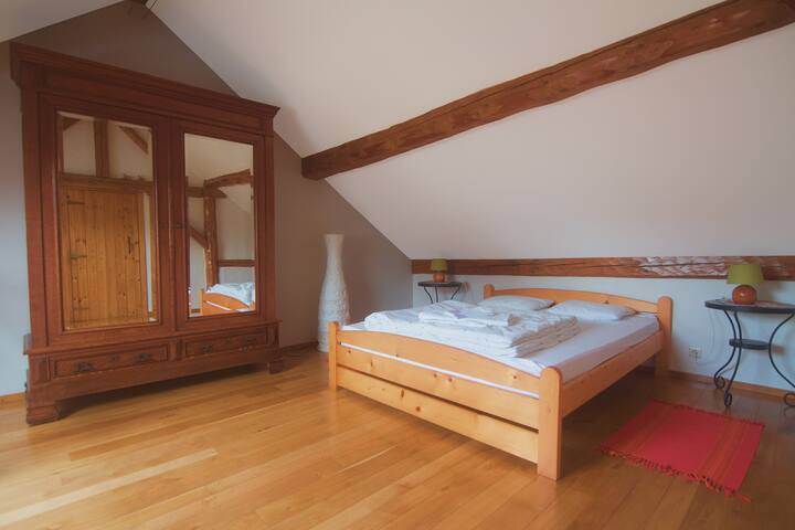 חדר שינה לשני אנשים