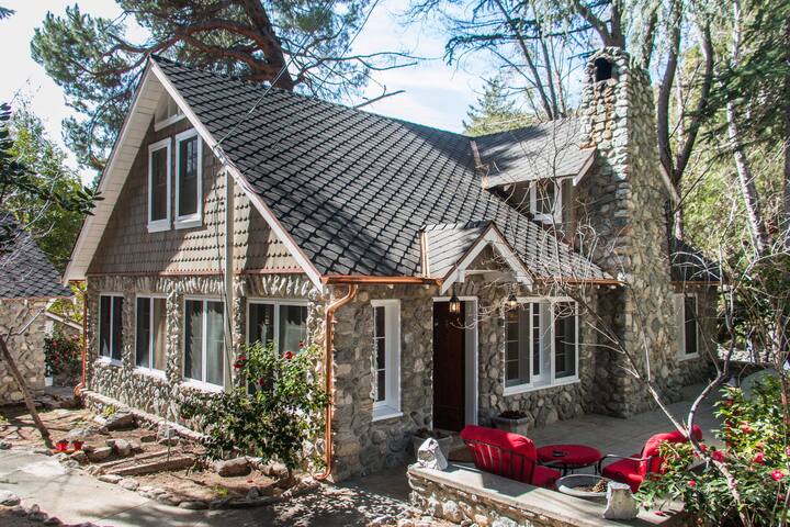 Mt. Baldy Bear Creek Cottage