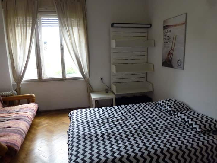 Spacious room #4 near Park Tivoli / free parking