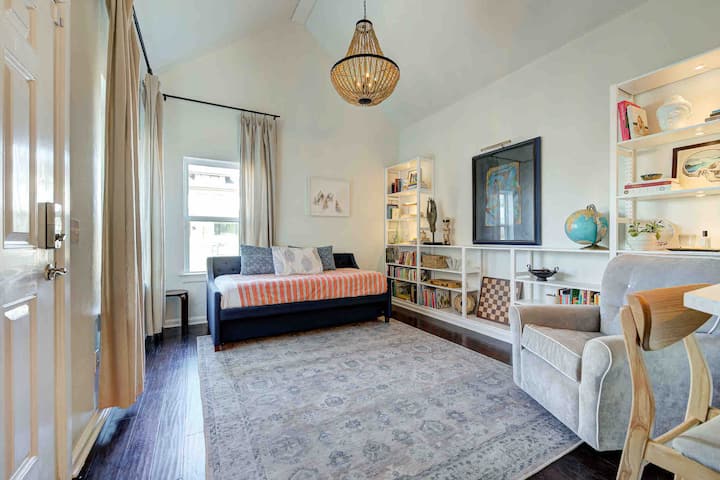 Urban Retreat In Plaza District - Oklahoma City, OK
