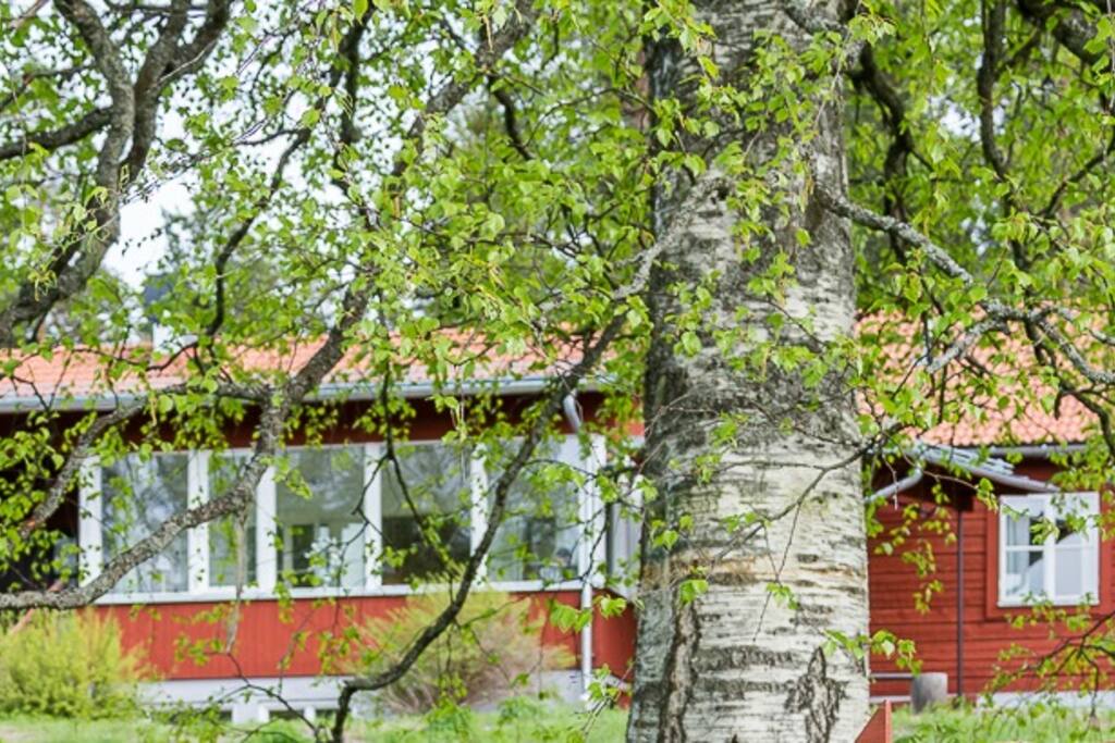 Landskapshuset med rum inredda med slöjd och hantverk