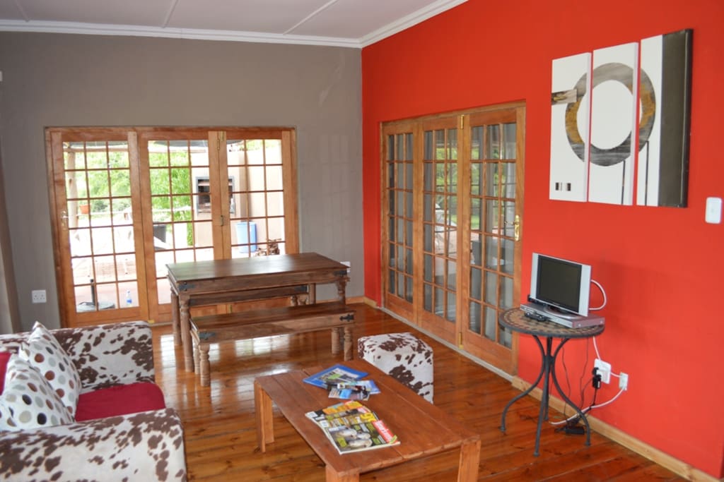 Living Room
Dinning Room