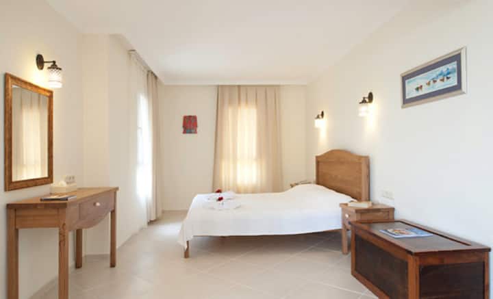 çift kişilik yatak