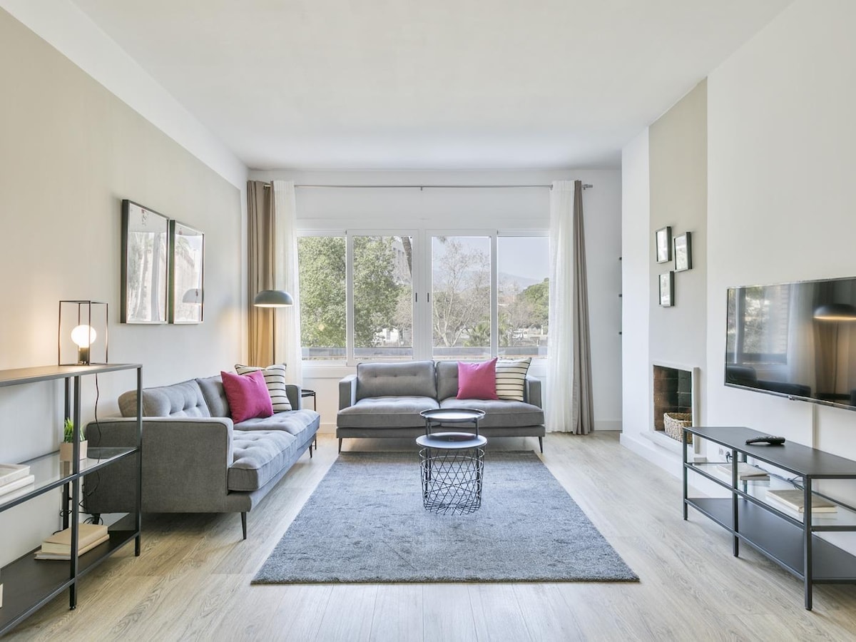 Popular Airbnb listing: 118. Futbol B21 Apartment in La Maternitat I Sant Ramon