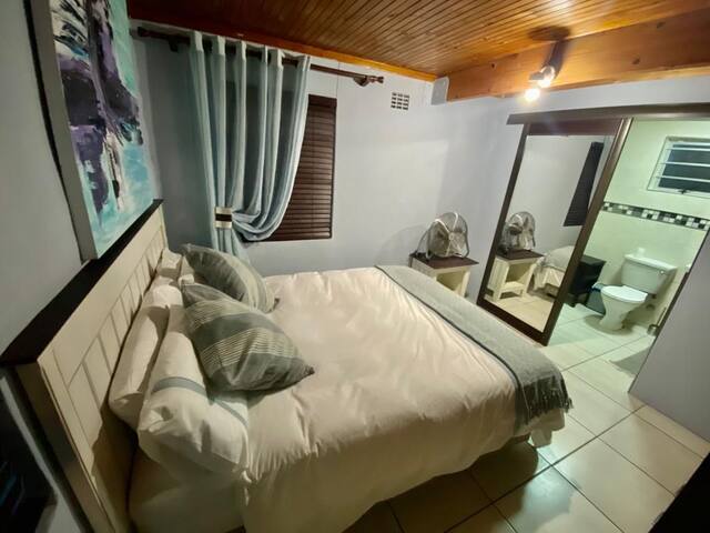 BOSS HOLIDAY RENTALS gallery image 3