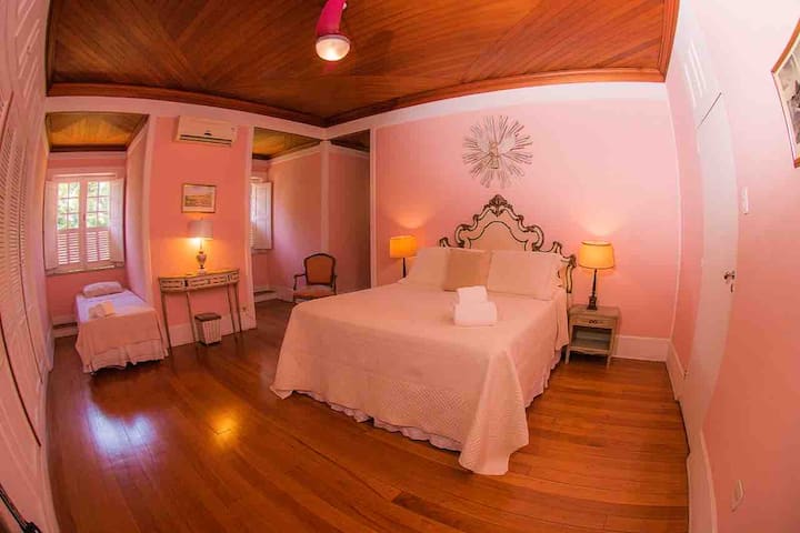 საძინებელი 4