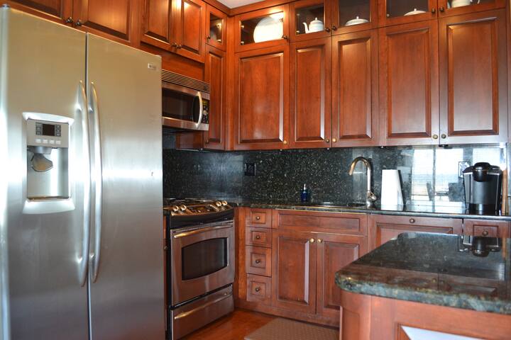 Relaxing Ocean Front Beach Home in Arverne! gallery image 2