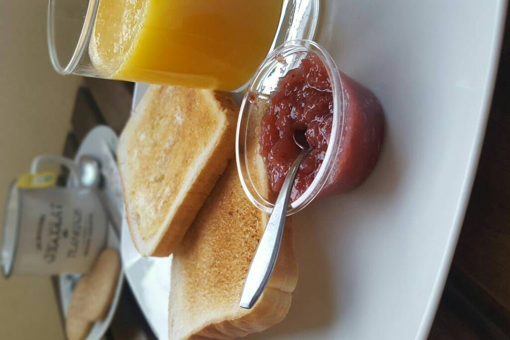 Si no eres de café también ofrecemos infusiones. Tea breakfast