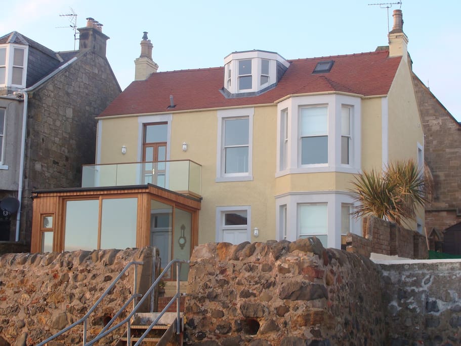 Beach house in Lower Largo (Near St. Andrews) Houses for Rent in