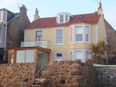 Beach house in Lower Largo (Near St. Andrews)