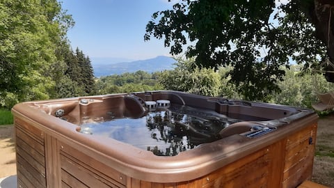 Chalet - Jacuzzi and pool close to the mountains