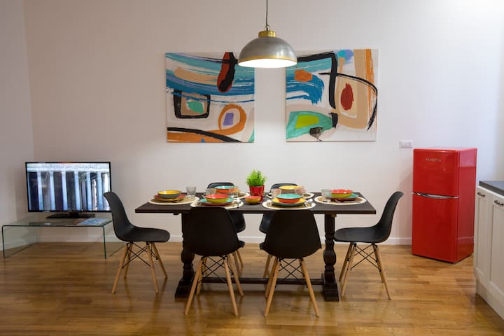 Your Secret Pantheon,200 meters to Pantheon