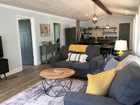 Modern-Cozy-Perfectly Located
