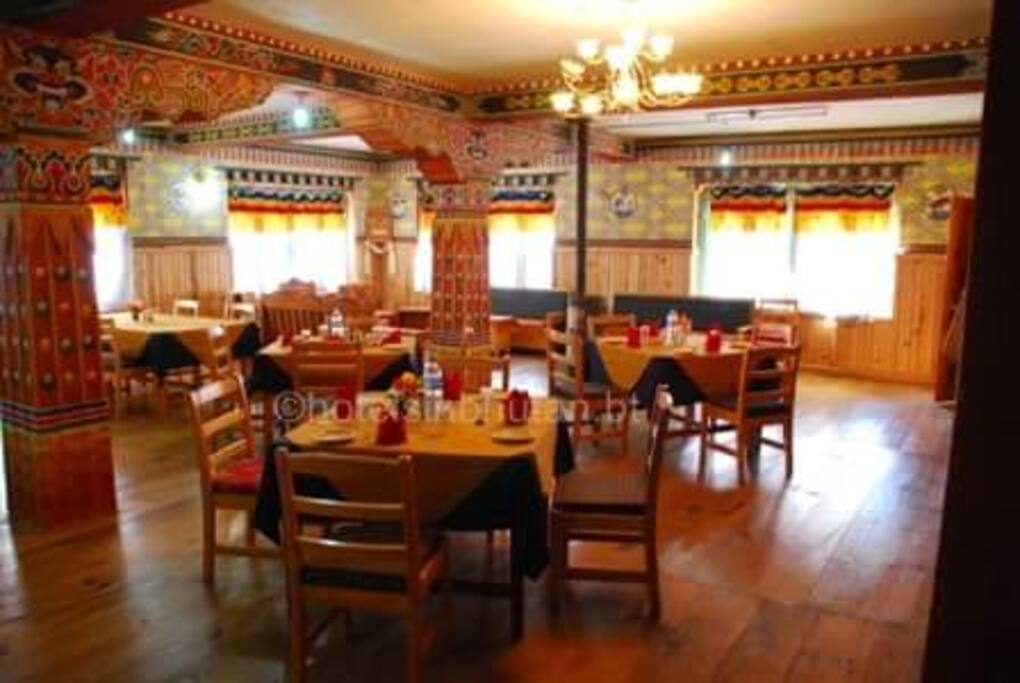 Common or shared dining room