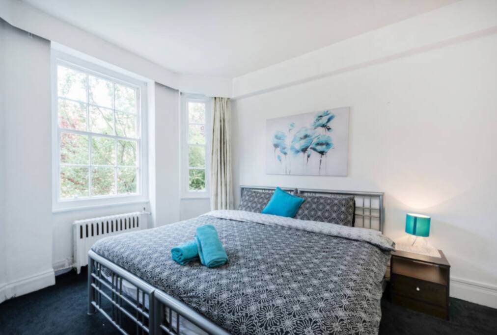 Clean towels and sheets provided