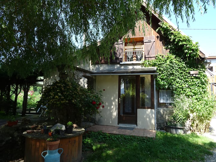 SaintPierredeMéaroz locations de vacances et logements Auvergne