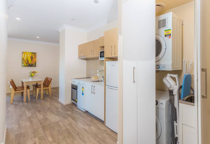 H.Stylish, 2 King Bedroom apartment in Aparthotel gallery image 4