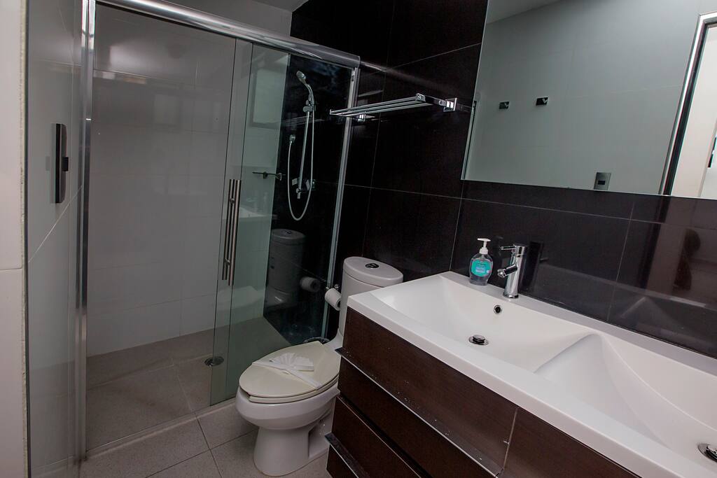 Baño Habitación 6 cama king size y cama individual